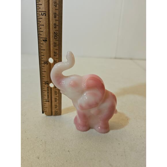 Vintage Fenton Shiny Pink Swirl Art Glass Standing Elephant Figurine Marked - Picture 7 of 8